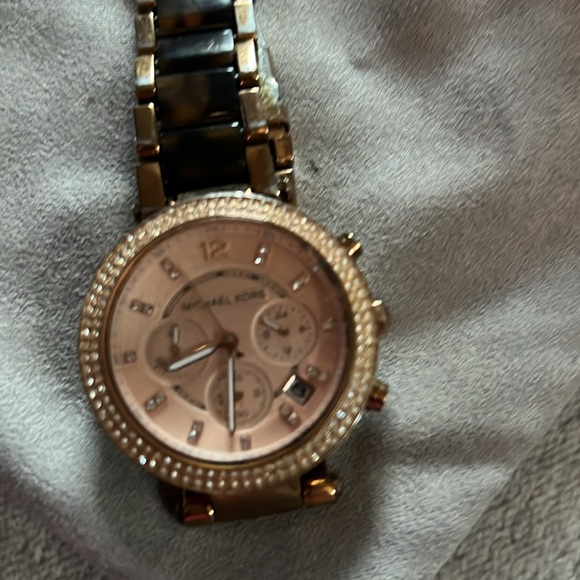 Michael Kors rose gold faux tortoise shell Round watch Needs battery & cleaning - Picture 7 of 8